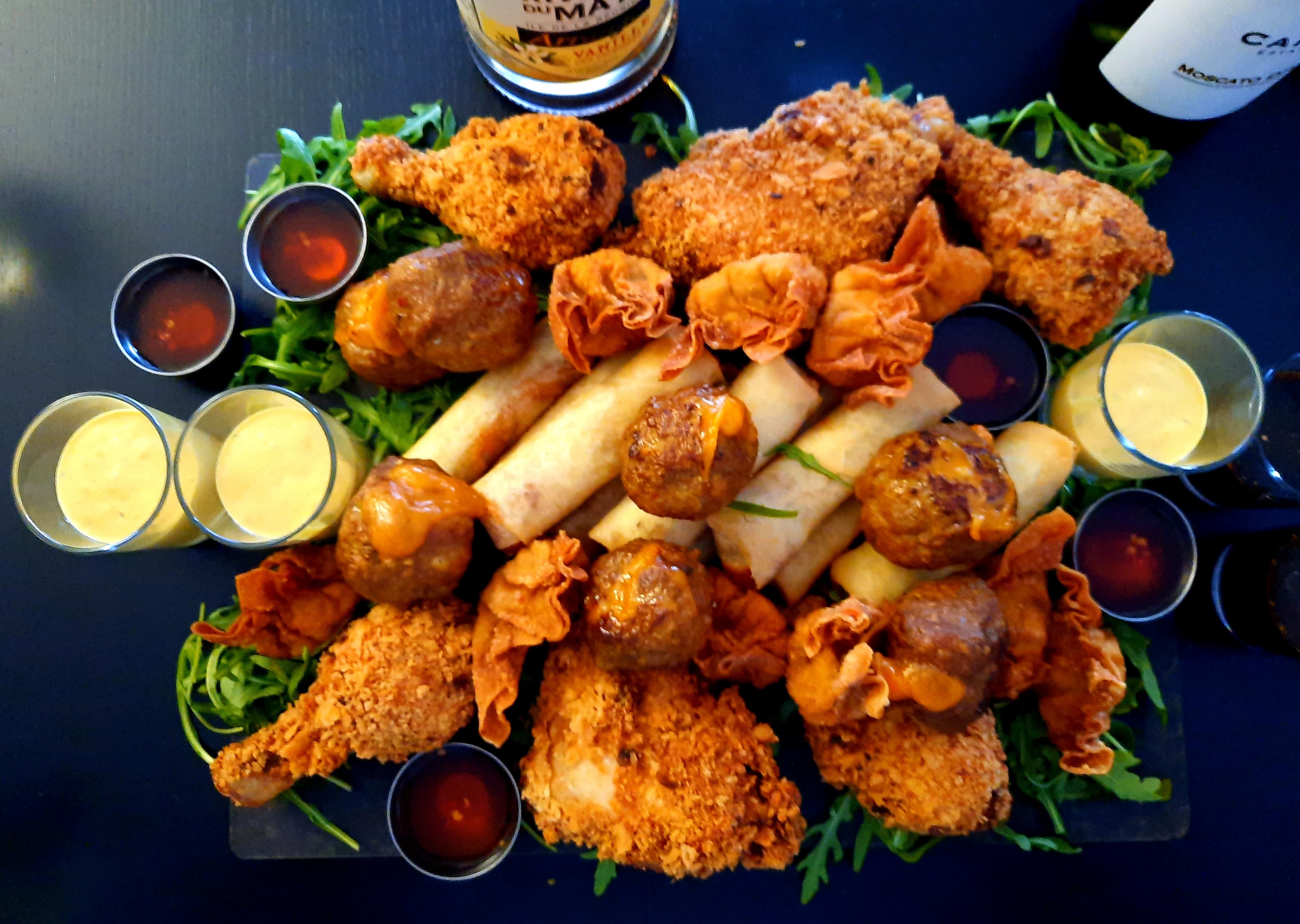 Assortiment de bouchées salées | Chez les Doudous, traiteur Strasbourg